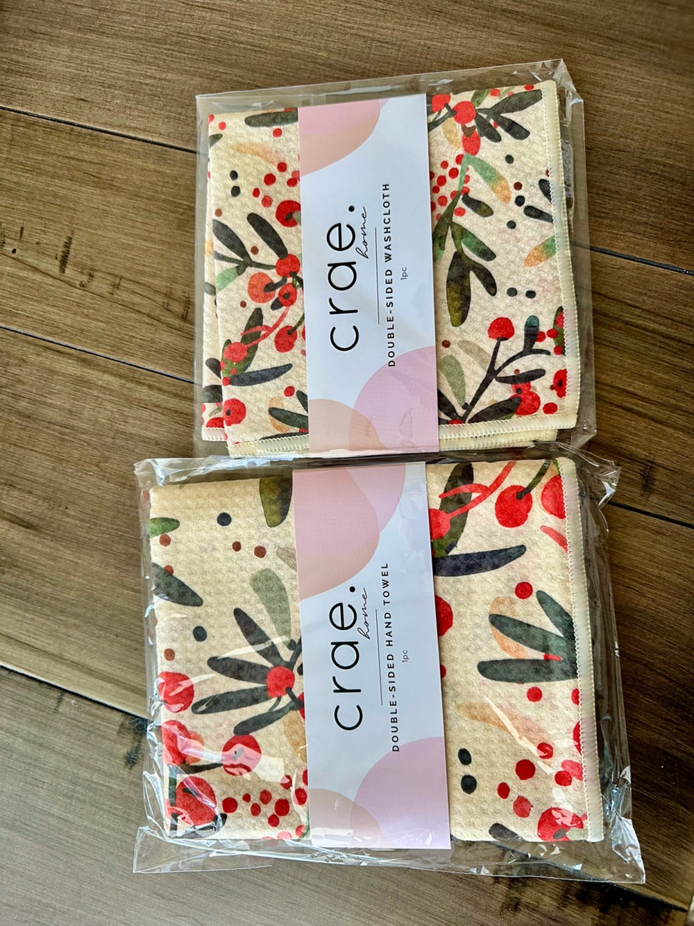 Crae Green & Red Holiday Double-Sided Washcloth & Hand Towel Set